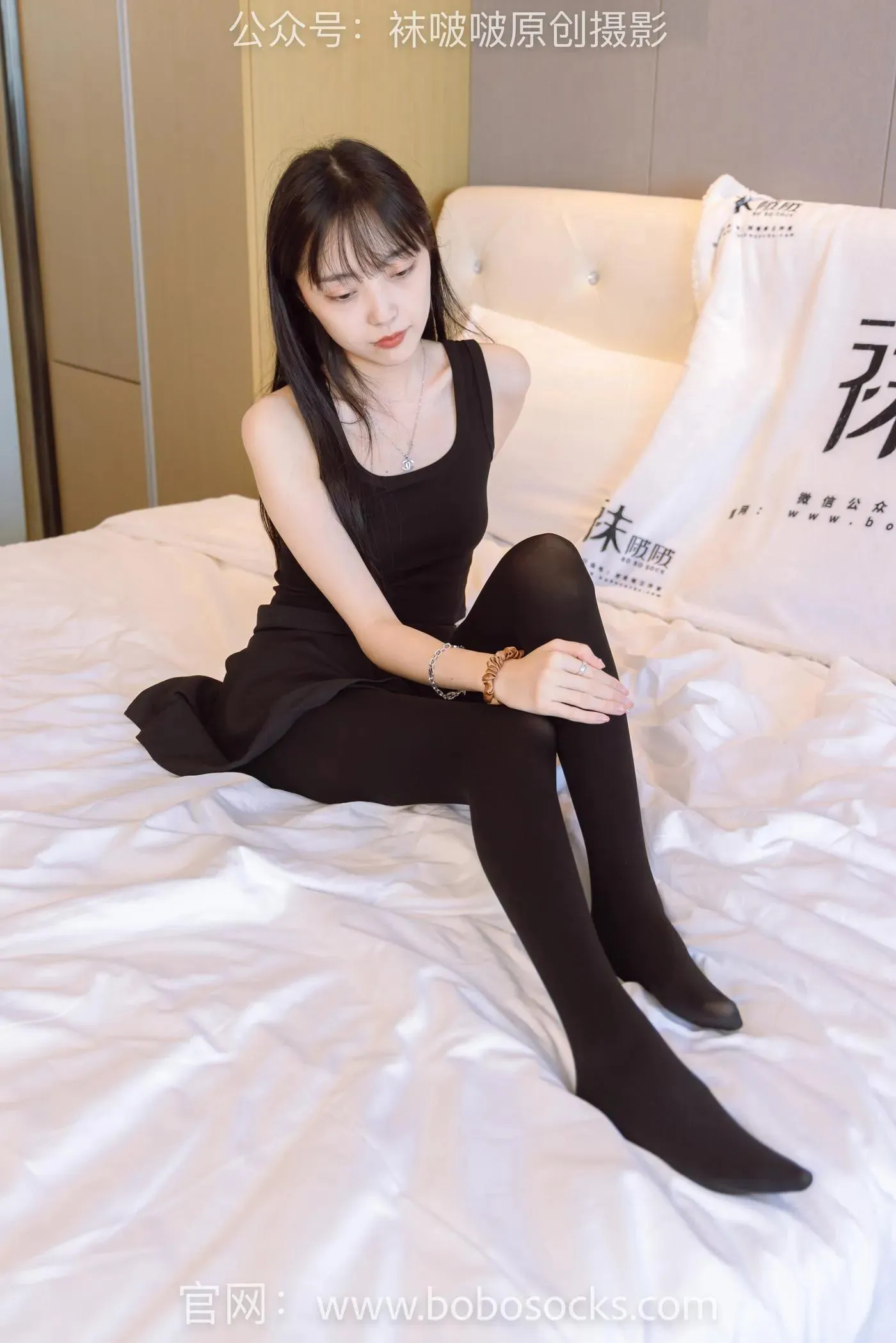 [BoBoSocks袜啵啵]NO.130 稚予-两双穿脏篮球鞋、厚黑丝 [145P]插图4